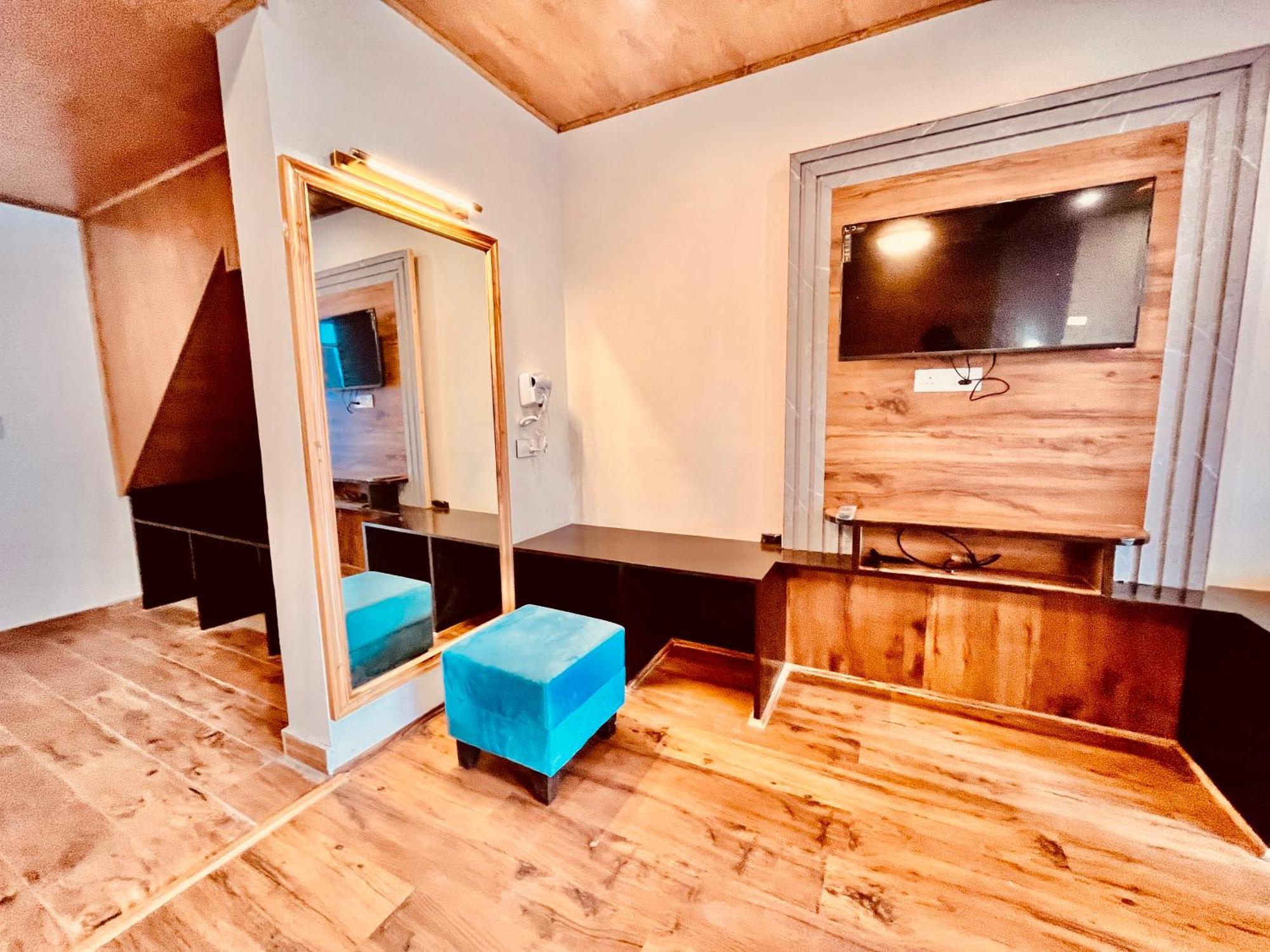 Naina Deventure Resort, Manali - Premium Rooms With Centrally Heated & Scenic View Exterior photo
