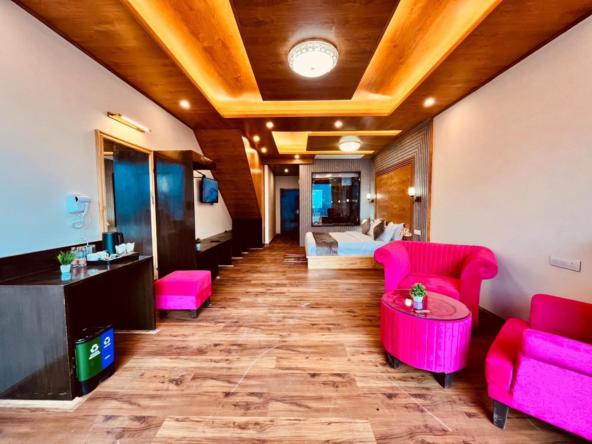 Naina Deventure Resort, Manali - Premium Rooms With Centrally Heated & Scenic View Exterior photo